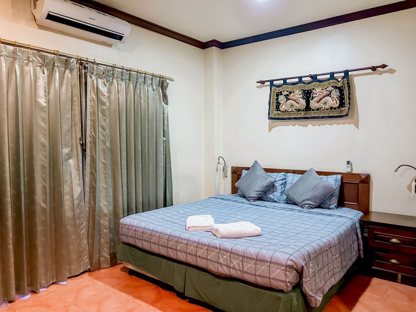 Standard room with double bed